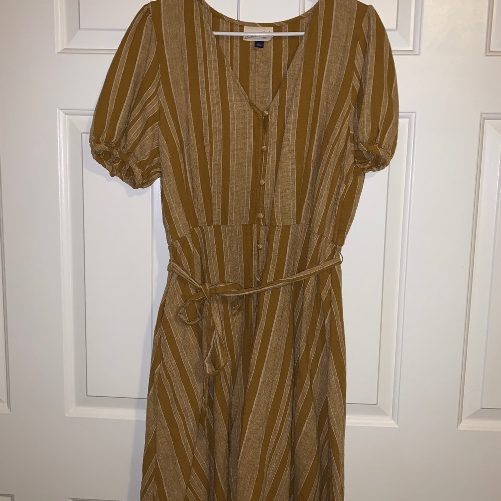 Mustard/Beige Stripped Knee Length Dress Size L